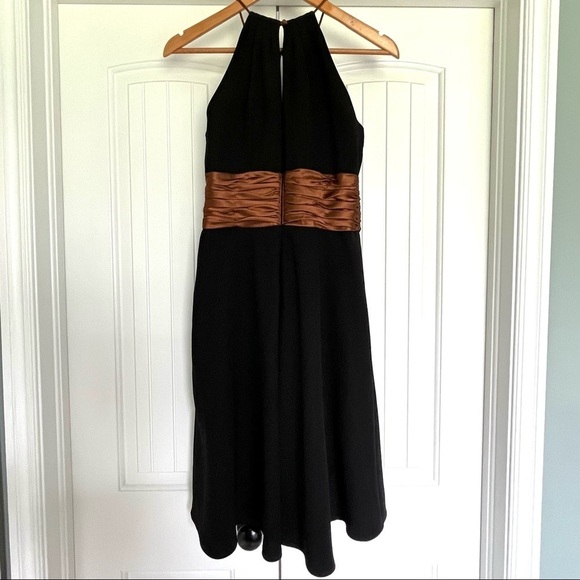 London Times Dress - Picture 2 of 8